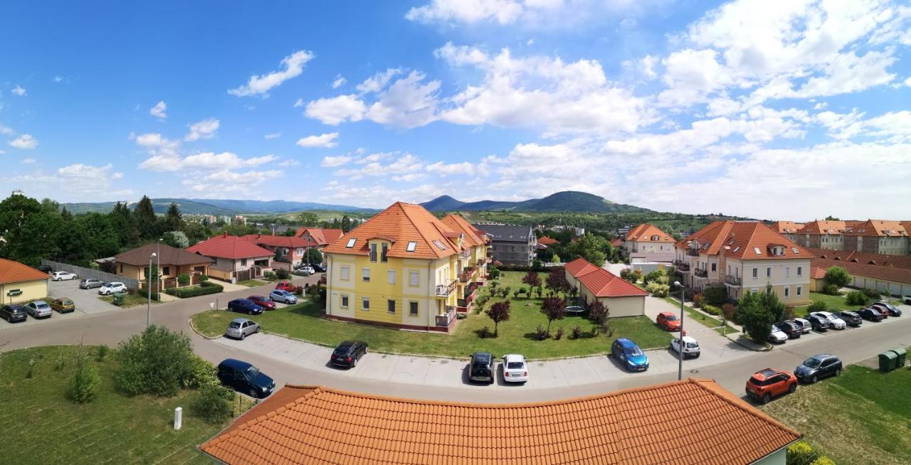 Orsika Hilltop Apartman Eger Ngoại thất bức ảnh