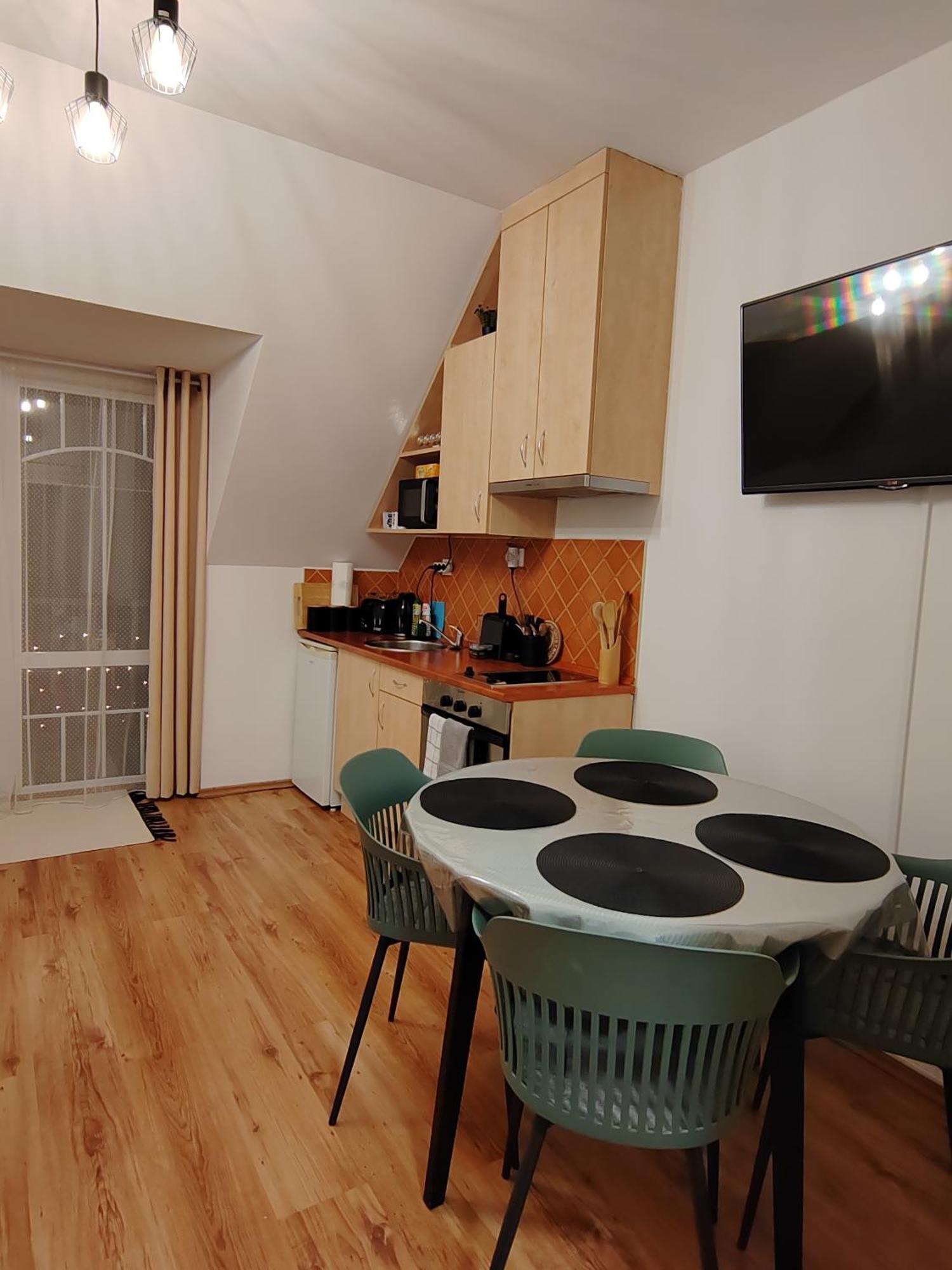 Orsika Hilltop Apartman Eger Ngoại thất bức ảnh